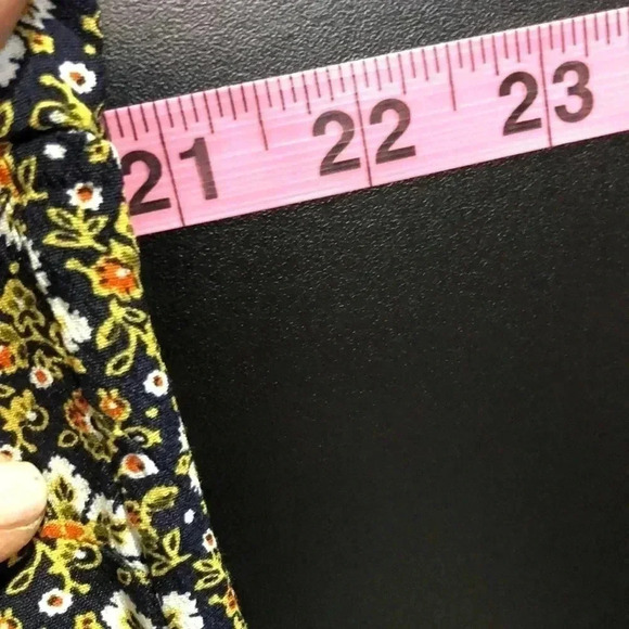 LOFT Square Neck floral print,loose fit,button cuffs,lightweight tan/navy blue - Picture 6 of 10